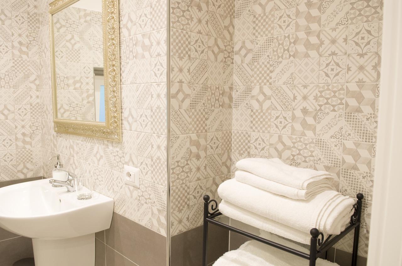 Palazzo Spasiano Rooms - Sorrento Center Екстер'єр фото